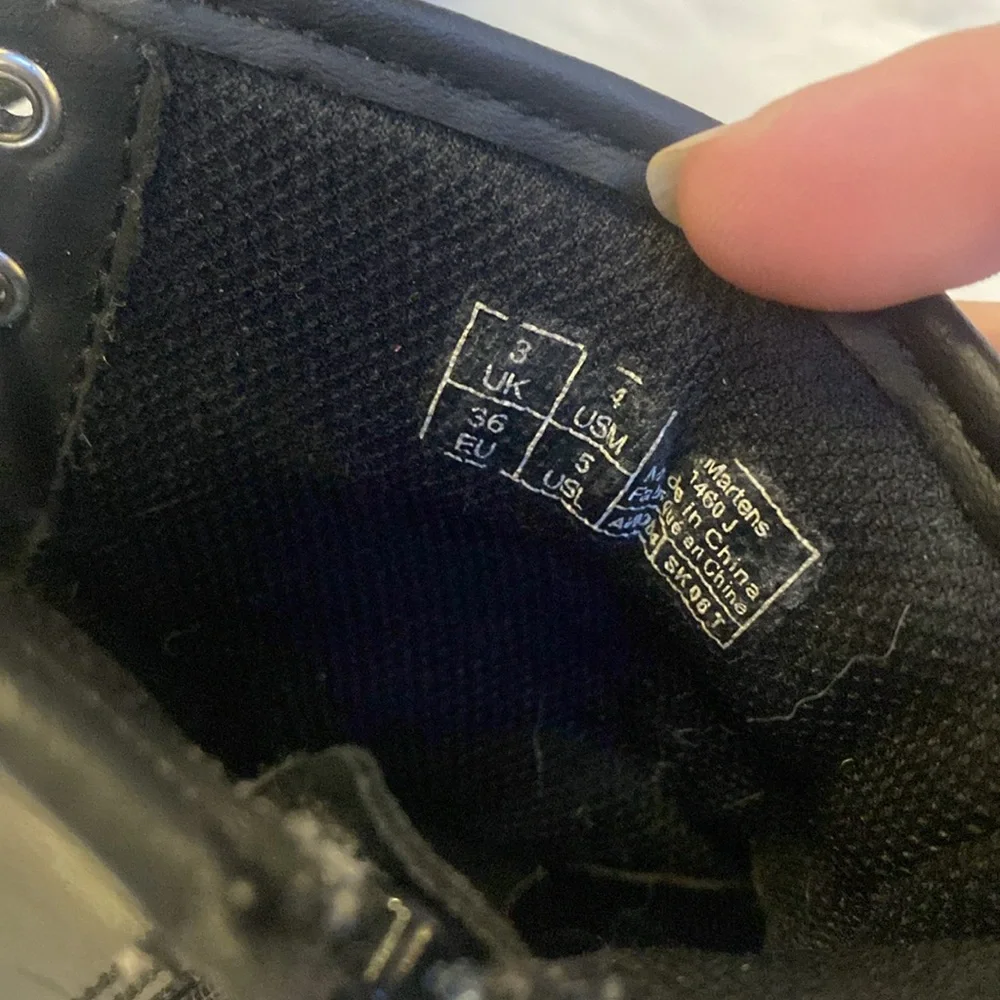 Doc Martens 1460 Black patent Boots - Picture 3 of 5